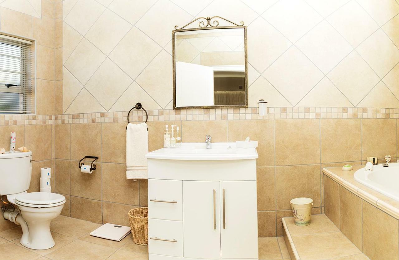 Settle Inn Self Catering Accommodation โคลเชสเตอร์ ภายนอก รูปภาพ