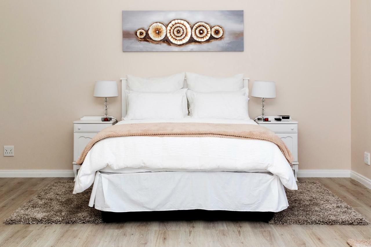 Settle Inn Self Catering Accommodation โคลเชสเตอร์ ภายนอก รูปภาพ
