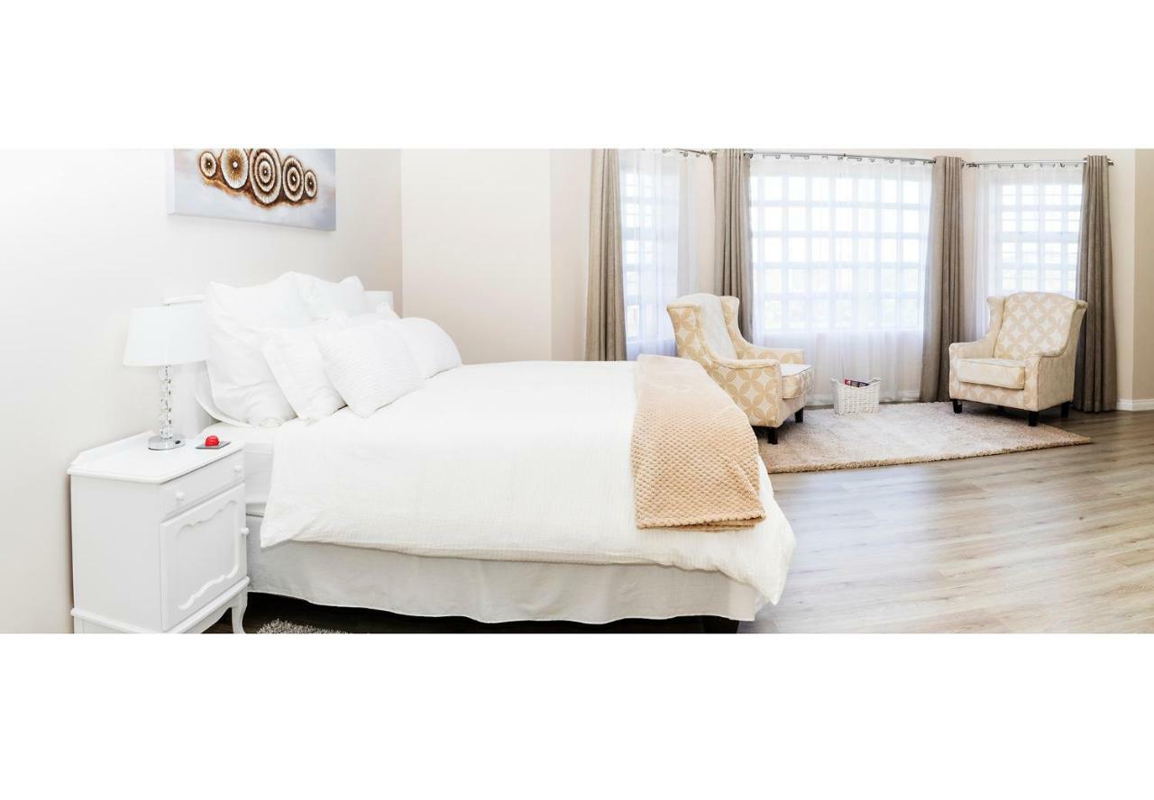 Settle Inn Self Catering Accommodation โคลเชสเตอร์ ภายนอก รูปภาพ